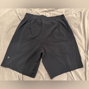Lululemon LIKE NEW Pace Breaker Men's Lined  Black Athletic Shorts 9”